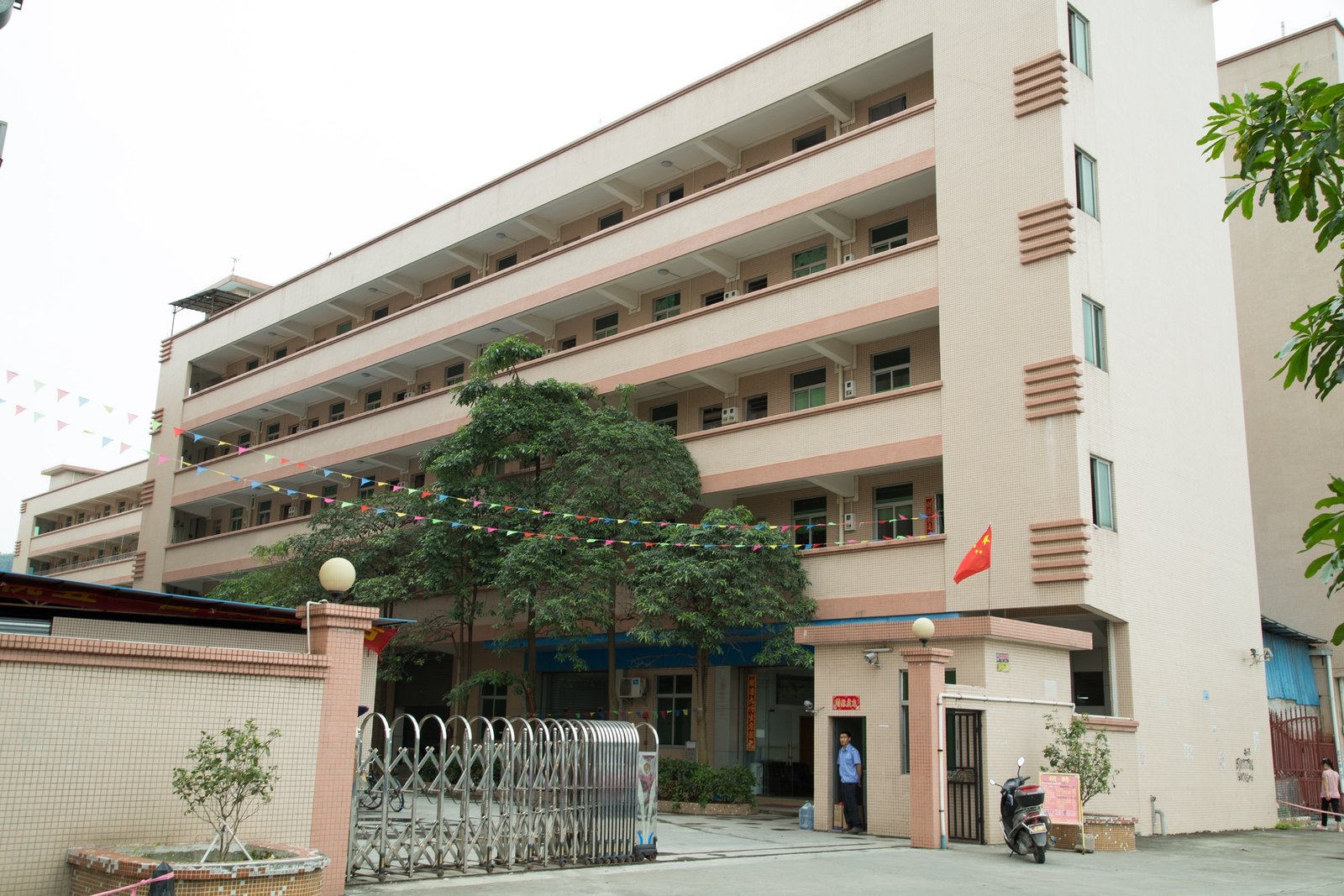MAZ Outdoor custom bag factory exterior