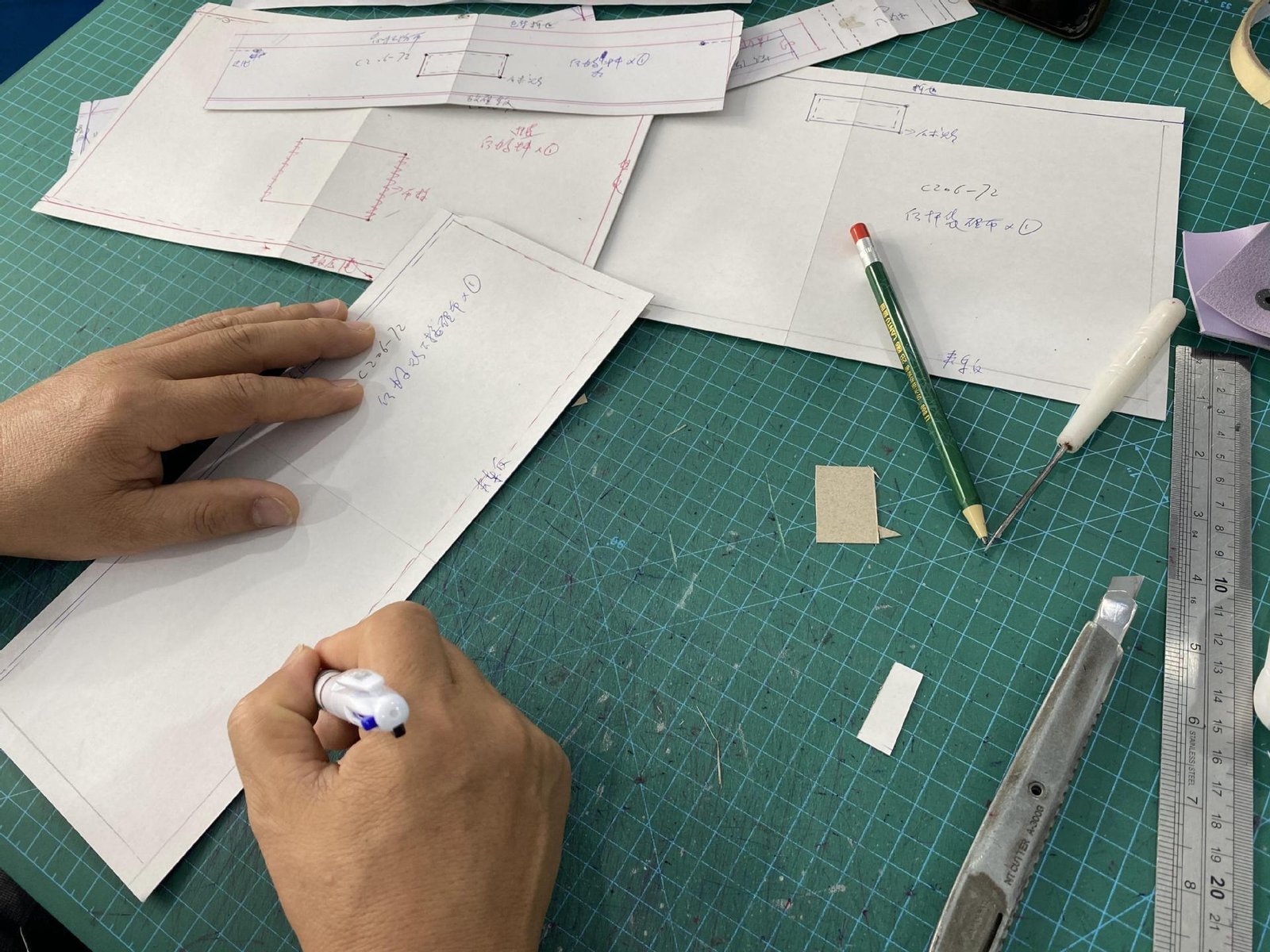 Bag pattern cutting and preparation